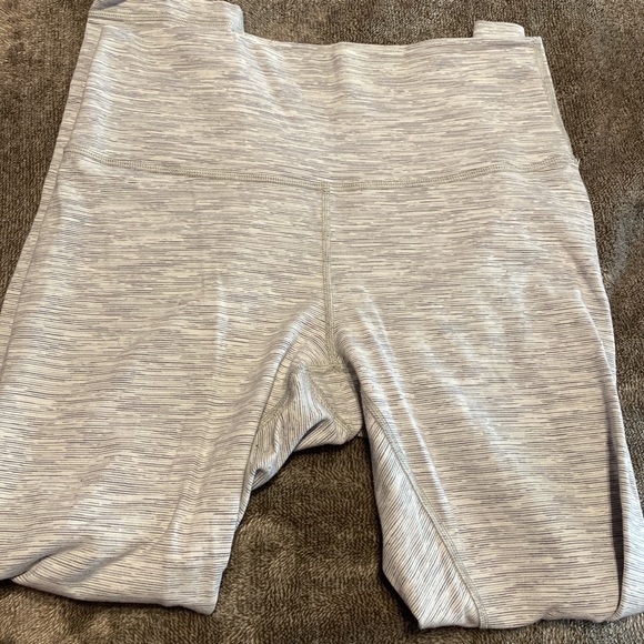 lulu lemon leggings - Picture 4 of 4